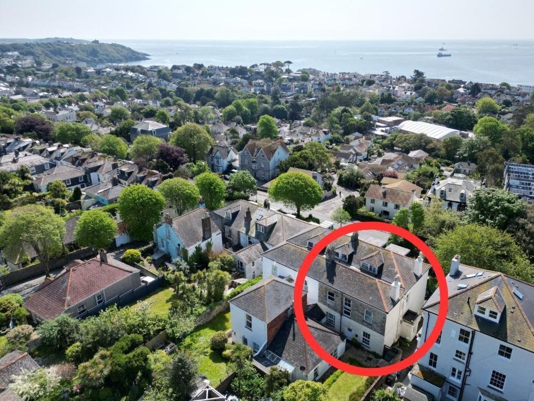 Manacles - Spacious Flat Near Beach With Sea Views & Parking Falmouth Exterior photo